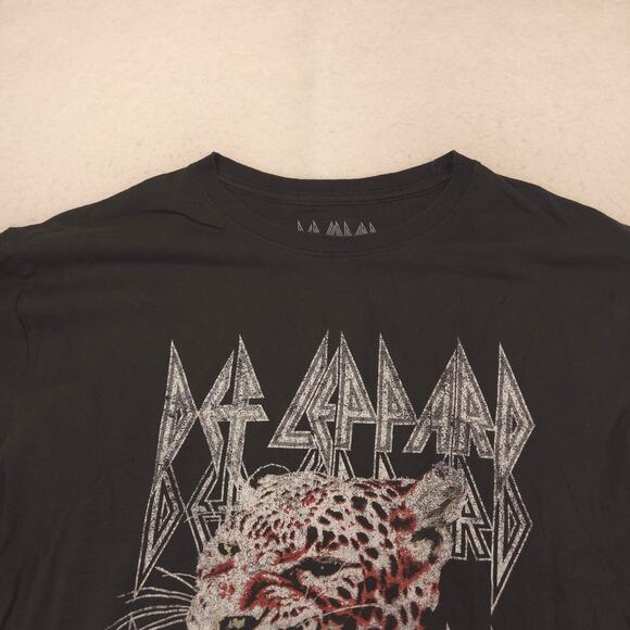 Def Leppard Band Graphic Short Sleeve Crew Neck Shirt Womens Size 2XL Black - Picture 1 of 9